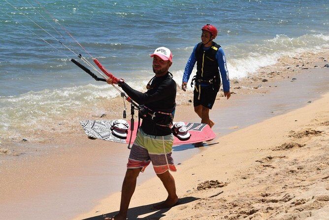 2.5-Hour Private Kiteboarding Lessons at Kanaha Beach in Kahului - An In-Depth Look at Maui’s Kiteboarding Experience