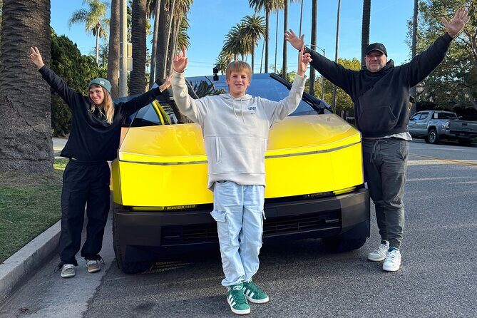 2.5Hr Beverly Hills Sign & Mulholland Dr AI powered driving tour - Discover Los Angeles in a Luxurious, Eco-Friendly Way