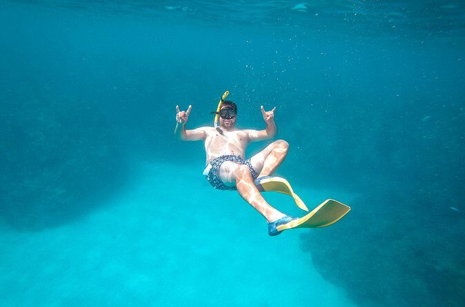 2.5hr Private Catamaran Cruise with Snorkeling, Bar, Food - FAQ