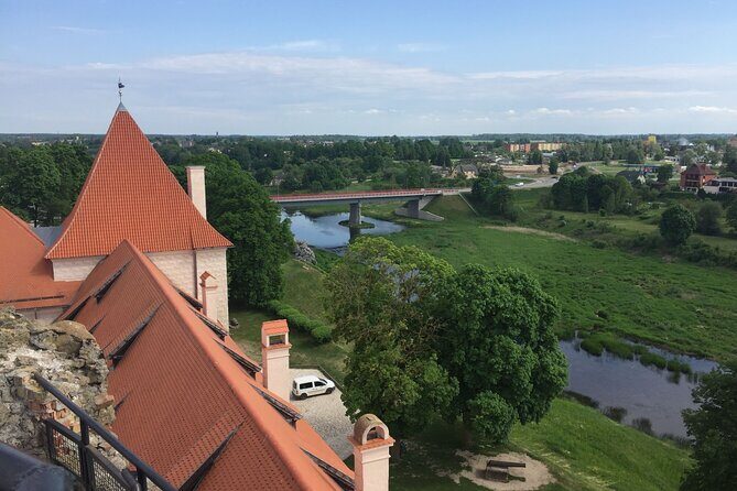 2 countries! Hill of Crosses, Rundale Palace and Bauska castle - Practical Considerations