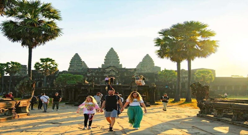 2-Day: Angkor Temple Treasures and Unique Floating Lifestyle - The Itinerary Breakdown: What You’ll Experience