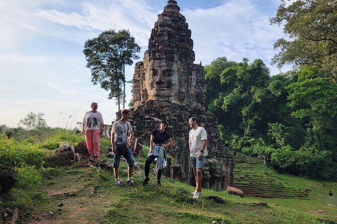 2 Day Angkor Wat Kulen Mountain Beng Mealea Floating Village Tour - Why This Tour Works