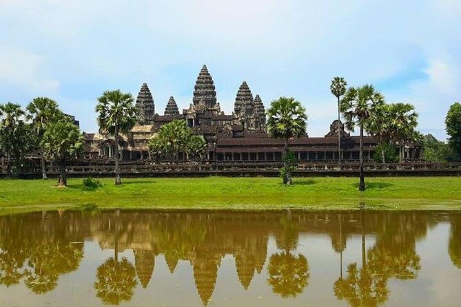 2-Day Angkor Wat Tour from Bangkok - Key Points