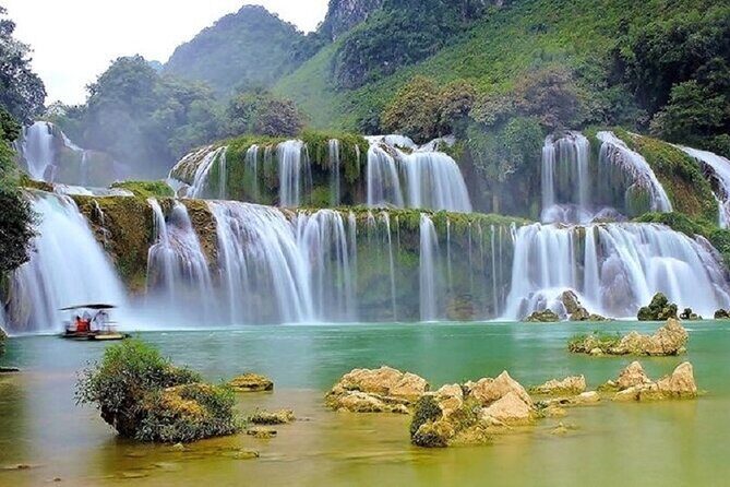 2 Day Ban Gioc Waterfall Tour in Nguom Ngao Cave - Detailed Breakdown of the Itinerary