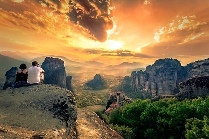 2 Day Delphi, Meteora Iconic Sites Private Tour With 4* Hotel Included - Exploring Greece’s Most Iconic Sights in Two Days