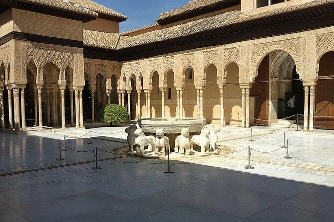 2-Day Granada Tour from Seville Including Skip-the-Line Access to Alhambra Palace and Arabian Baths - Exploring the Granada Experience: What You Can Expect