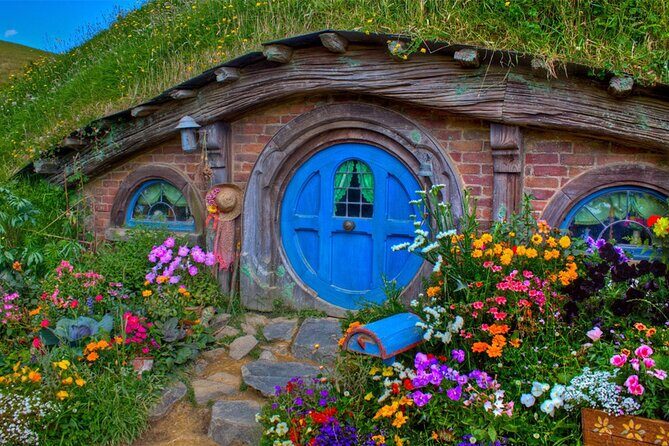2 Day Hobbiton Waitomo Caves Raglan Private Tour from Hamilton - Who Would Love This Tour?