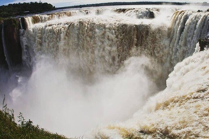 2-Day Iguazu Falls Private Tour with Airfare from Buenos Aires - The Itinerary in Detail: What to Expect Day-by-Day