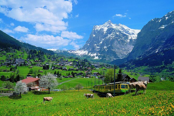 2-Day Jungfraujoch Top of Europe Tour from Zurich: Interlaken or Grindelwald - An In-Depth Look at the 2-Day Jungfraujoch Tour