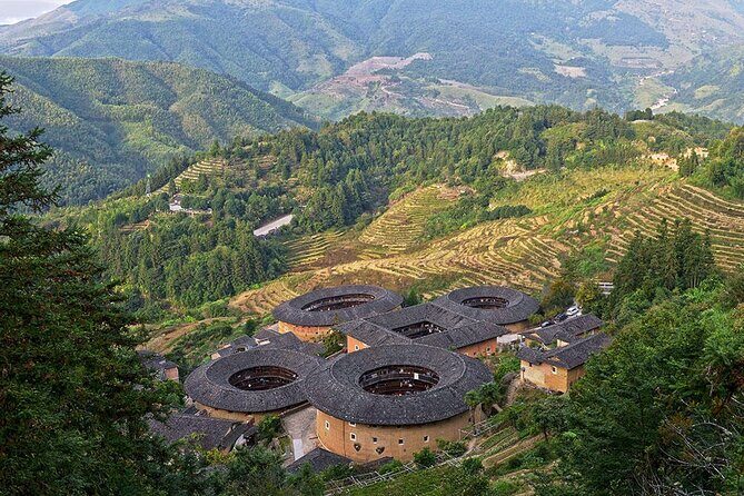 2-Day Private Sightseeing Tour of Xiamen City Highlights and Toulou Cluster - Exploring the Highlights of Xiamen and Fujian Tulou