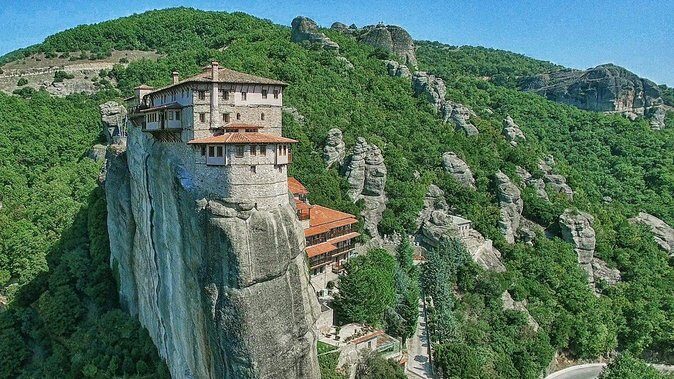 2 Day Private Tour of Meteora & Thermopylae From Athens - A Deep Dive into the 2-Day Private Tour of Meteora & Thermopylae