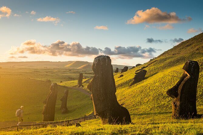 2 Day Small Group Tour in Moai Monuments and Historic Pathways - Key Points