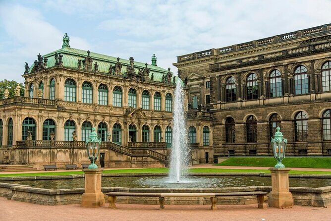 2 day ticket Grand City Tour Hop on Hop off 22 stops - Key Points