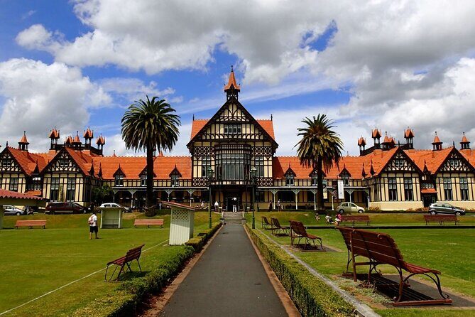 2 Day Tour Auckland to Hobbiton, Waitomo, Rotorua and Taupo - FAQ