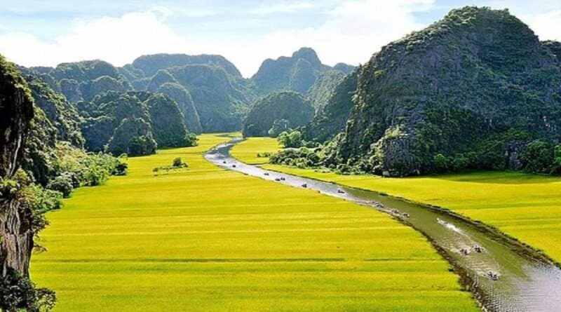 2-Day Trang An, Bai Dinh, Mua Cave, Ha Long Bay Cruise - An In-Depth Look at the 2-Day Trang An, Bai Dinh, Mua Cave, and Ha Long Bay Cruise