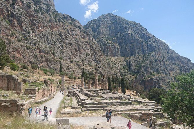 2-Day Trip to Delphi from Athens - Who Should Consider This Tour?