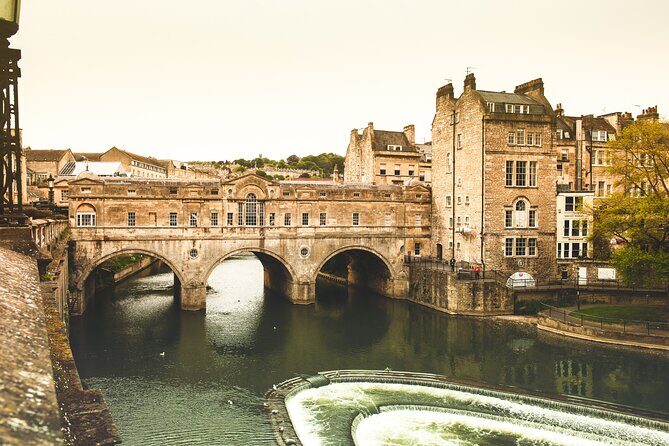 2-Day Windsor, Stonehenge, Bath & Oxford Tour Including Admission - The Value of This Tour