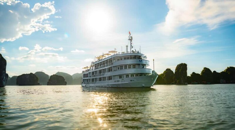 2 Days 1 Night Signature Voyage with Au Co Cruise - The Value of the Au Co Signature Voyage