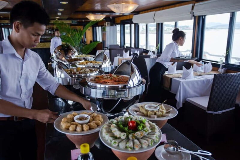 2 Days: Ha Long Bay overnight cruise with private balcony - Discovering Ha Long Bay on a 2-Day Cruise