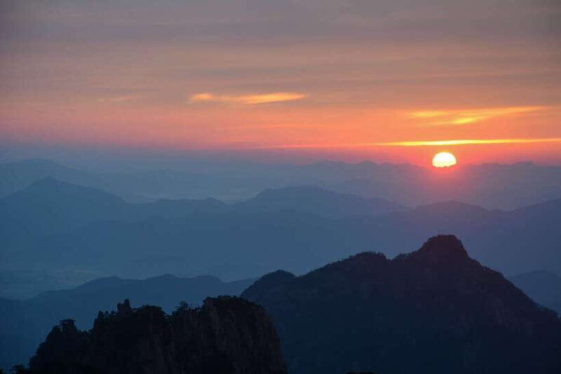 2 Days Huangshan Private Tour for Essence of Yellow Mountain - A Deep Dive into the Huangshan Experience
