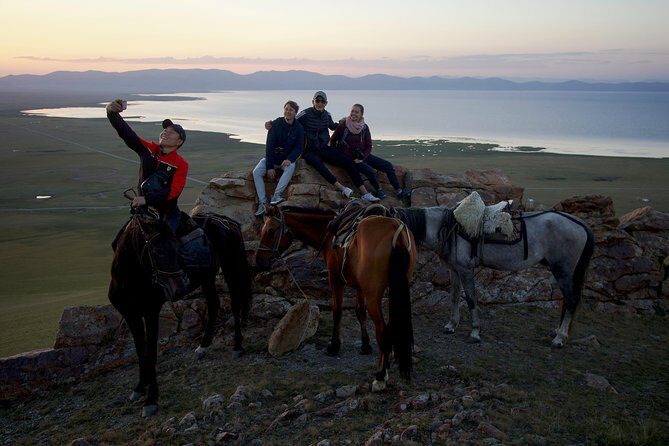 2-Days in Song Kul Lake as Nomad - horseback riding & Yurt stay - Experience Kyrgyz Nomadic Life in Just Two Days