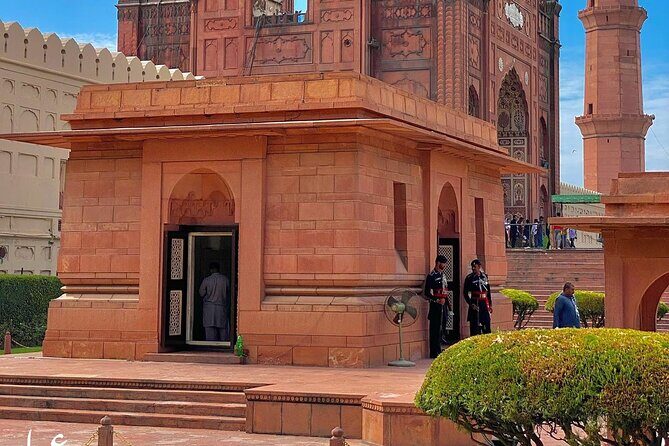 2 Days Private Guided Tour in Lahore - Detailed Review: Why This Tour Impresses