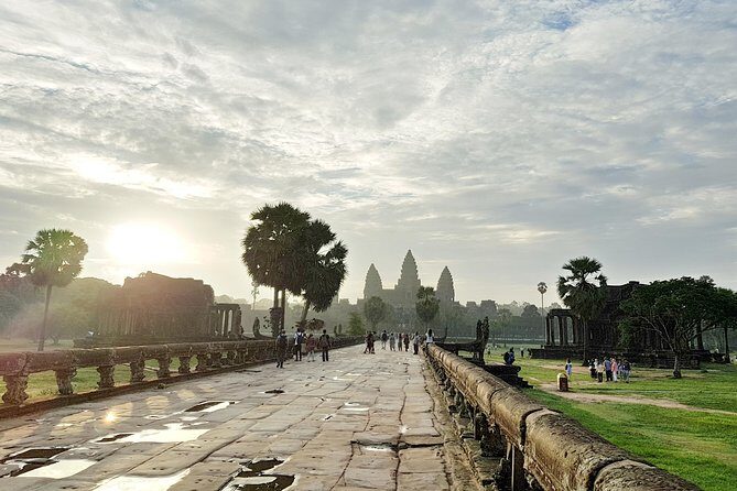 2-Days Private Tour in Angkor Sunrise, Banteay Srei and Beng Mealea Temple - Who Will Love This Tour?