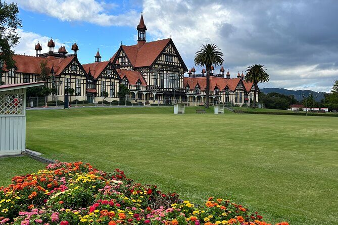 2 Days Private Tour in Tauranga, Rotorua, Taupo from Hamilton - The Sum Up