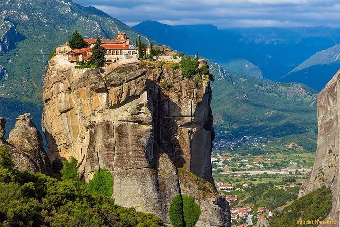 2-days rail trip from Athens to Meteora - Exploring Meteora on a 2-Day Rail Trip from Athens