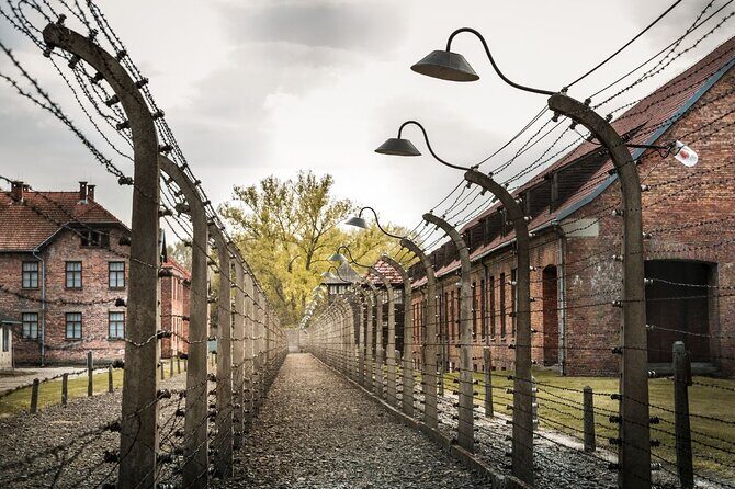 2 Days Tour to Auschwitz and Krakow from Warsaw - What to Expect from This Tour