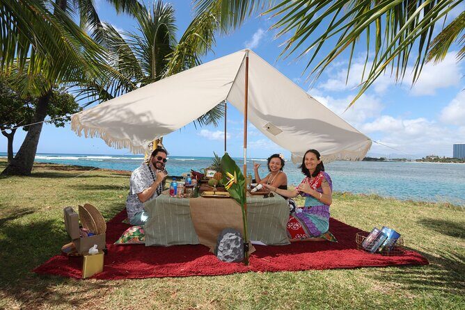 2-Hour Aloha Picnic & Photoshoot for up to Eight in Honolulu - Key Points