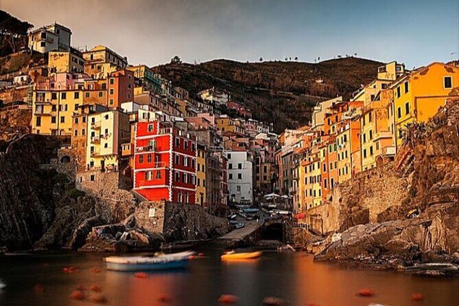 2-Hour Boat Tour at sunset in the Cinque Terre with Pesto tasting and focaccia - The Sum Up