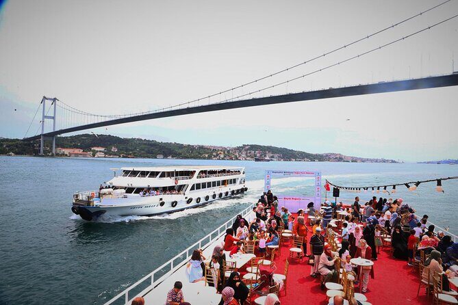 2-Hour Bosphorus Cruise in Istanbul with Guide - The Sum Up