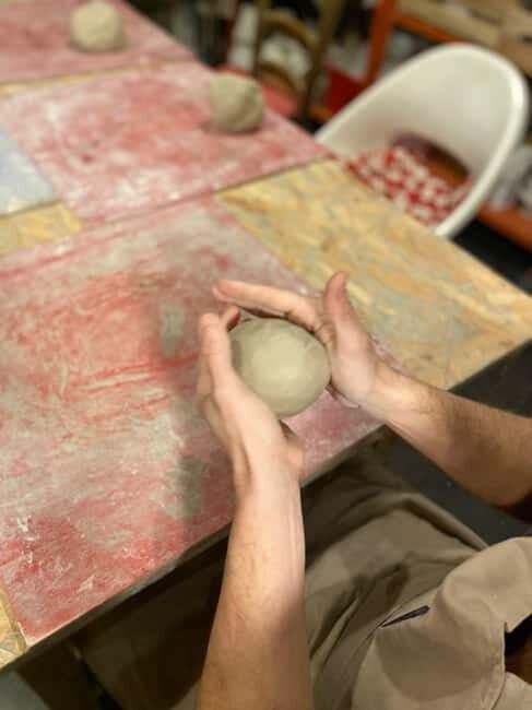 2-hour Ceramics Workshop in downtown Viterbo - Discover the Joy of Pottery in Viterbo: A 2-Hour Ceramics Workshop