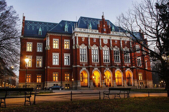 2-Hour City Walking Tour in Creepy Krakow - Who Should Consider This Tour?