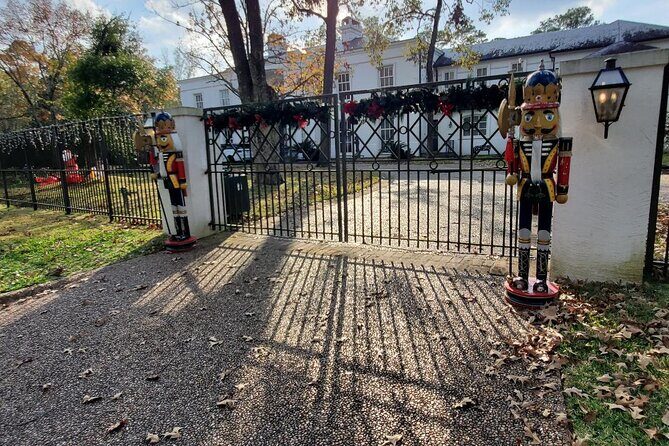 2 Hour December Holiday Lights Tour - Key Points