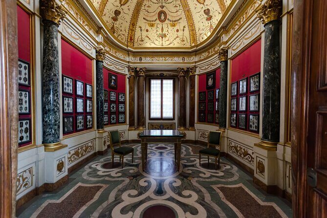 2 Hour Exploration Uffizi: Immerse in Renaissance Artistry - Exploring the Uffizi: A Closer Look