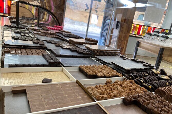 2-Hour Foodie Tour with 10 Tastings in Aix-en-Provence - Who Should Book This Tour?