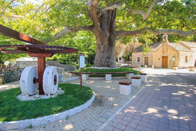 2-Hour Guided Walking Tour in Mlini - Key Points