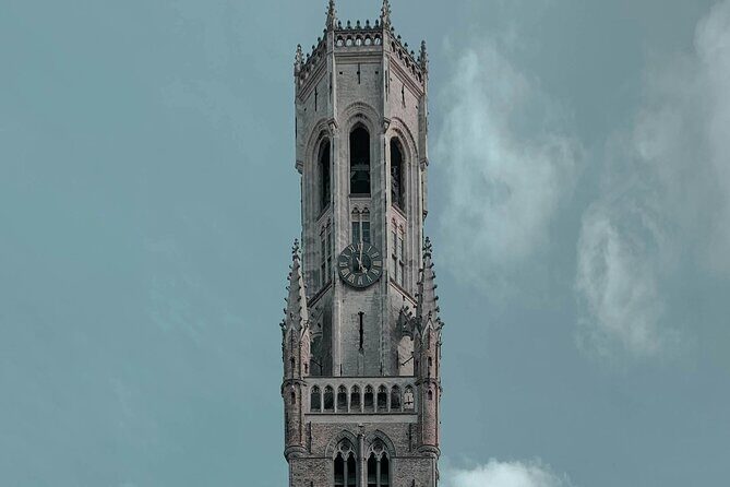 2-Hour Historical Walking Tour in Bruges with Praline Included - Key Points