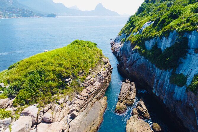 2 Hour Jet Ski Ride and Tow Snorkeling in Tijuca Islands - Who Should Consider This Tour?