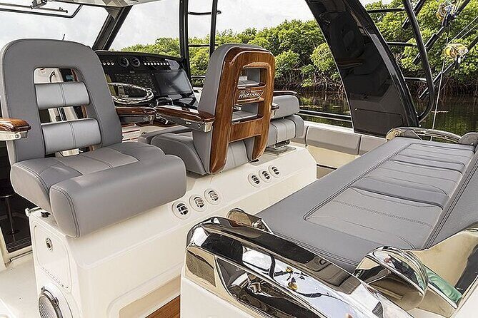 2-Hour Maalaea Luxury Powerboat Sunset Cruise for up to 6 Guests - Key Points