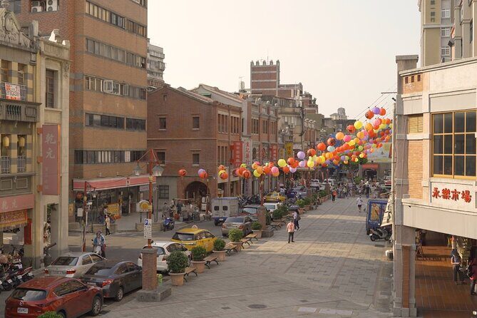 2-Hour Private Dadaocheng Walking Tour - FAQs