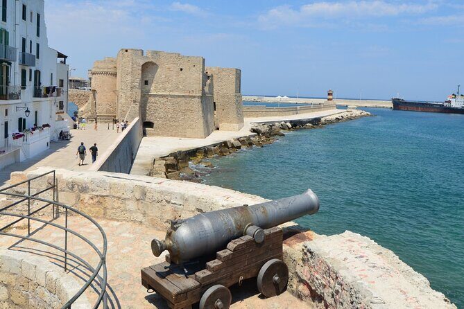 2-Hour Private Guided Tour in the Old Town of Monopoli - A Personal Approach to History and Charm
