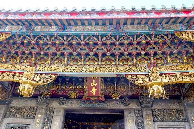 2-Hour Private Longshan Temple Walking Tour - The Night Market Experience at Huaxi Street (Evening Session)