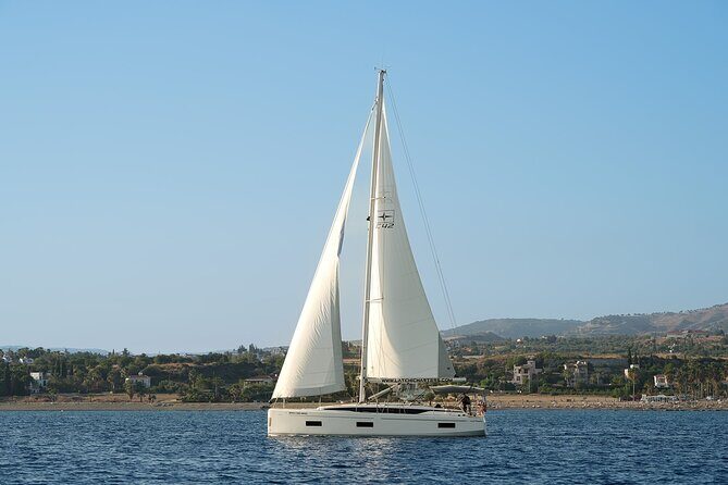 2 Hour Private Luxury Charter on Bavaria C42 To Blue Lagoon - Key Points