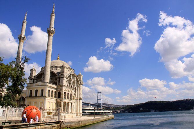 2-Hour Private Luxury Yacht Cruise on Bosphorus with Transfers - Who Will Love This Tour?