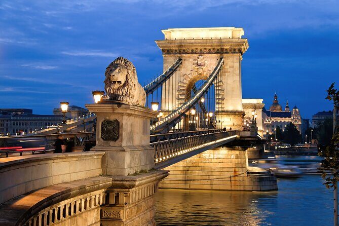 2-Hour Private Night Tour of Budapest - The Experience and Its Value