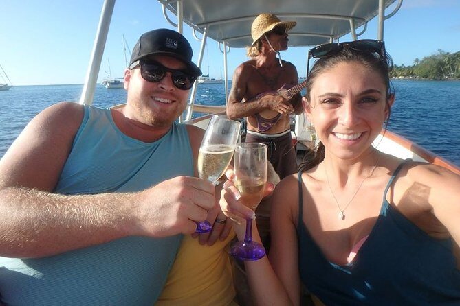 2-hour Private Sunset Cruise - A Romantic 2-Hour Private Sunset Cruise in Moorea