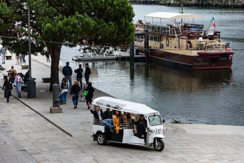 2 Hour Private Tuktuk Tour in Porto to Monastery and Cellars - Key Points